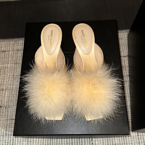 Saint Laurent Mae mules in crepe satin with feathers - Picture 4 of 6